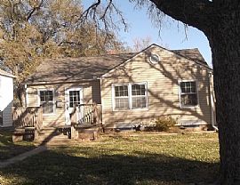925 S 11th St, Salina, Ks 67401 For $500/m Deposit $500 in Salina, KS