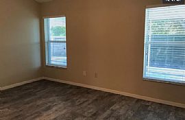 12232 Canyon Blvd, Spring Hill,Rent 650 Deposit 650 Total 1300 in Spring Hill, FL (Photo 4 of 6)