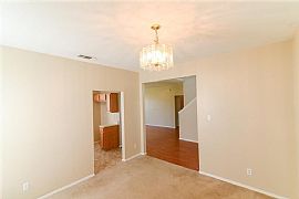 5523 Sandhutton Ct, Rockford, Il 61108 Spacious 2 Bed/2 Bath in Rockford, IL (Photo 4 of 12)