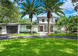 Lovely Two-Story, Three Bedroom, Two and a Half Bath Main House in Miami, FL