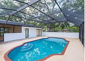 Lovely Two-Story, Three Bedroom, Two and a Half Bath Main House in Miami, FL (Photo 5 of 6)