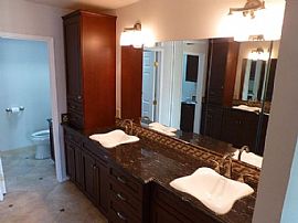 25924 Carillo Dr, Santa Clarita in Santa Clarita, CA (Photo 3 of 4)