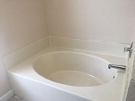 1658 Waneta St Se, Palm Bay, Fl 32909 Contact/me 2078081547 in Palm Bay, FL (Photo 5 of 12)