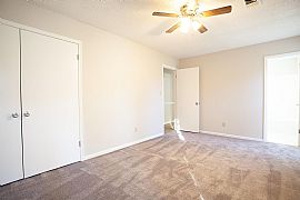 4552 Wares Ferry Rd, Montgomery, Al 36109 in Montgomery, AL (Photo 10 of 11)