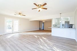 4552 Wares Ferry Rd, Montgomery, Al 36109 in Montgomery, AL (Photo 6 of 11)