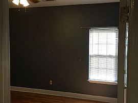 1608 Beaumont Dr, Deatsville, Al 36022 in Deatsville, AL (Photo 3 of 5)