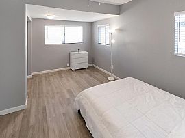 327 N 16th Ave, Phoenix, Az 85007 in Phoenix, AZ