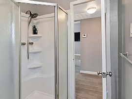 327 N 16th Ave, Phoenix, Az 85007 in Phoenix, AZ (Photo 2 of 6)