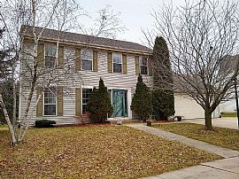 205 Manchester Dr, Waukesha, Wi 53188 in Waukesha, WI (Photo 10 of 10)