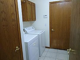 205 Manchester Dr, Waukesha, Wi 53188 in Waukesha, WI (Photo 2 of 10)