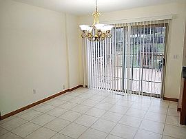 205 Manchester Dr, Waukesha, Wi 53188 in Waukesha, WI (Photo 5 of 10)