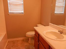 8502 Brandy Oak Ct, Mobile, Al 36695 in Mobile, AL (Photo 3 of 7)