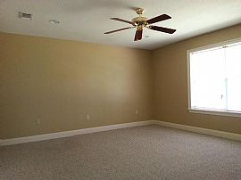  44 Nicolaus Dr, Hattiesburg, Ms 39402      3br/2bh Brick Home  in Hattiesburg, MS (Photo 9 of 12)