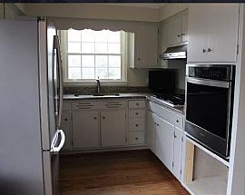 3321 Sandhurst Rd, Mountain Brk, Al 35223 in Mountain Brook, AL (Photo 3 of 5)