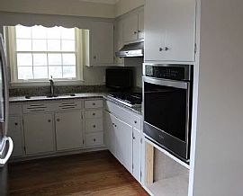 3321 Sandhurst Rd, Mountain Brk, Al 35223 in Mountain Brook, AL (Photo 4 of 5)