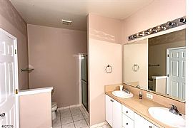  35 Carrington Pl, Clifton, Nj 07013 Absolutely Gorgeous  in Clifton, NJ (Photo 6 of 8)