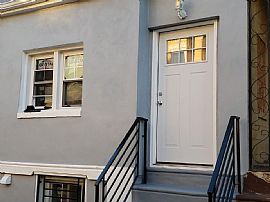 Best House You Can Enjoy in Philadelphia, PA (Photo 6 of 7)