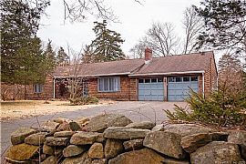 464 Tanner Marsh Rd, Guilford, Ct 06437 in Guilford, CT