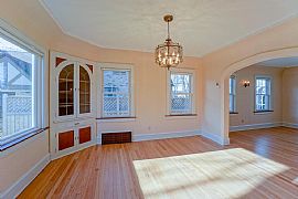 Beautifully Maintained 3/2 House For Rent in Milwaukee, WI (Photo 6 of 12)