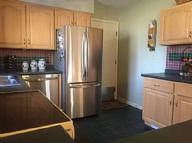 50 Logwood St, South Burlington, Vt 05403 in South Burlington, VT (Photo 3 of 10)