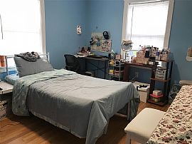 10 Maplewood Dr, South Burlington, Vt 05403 in South Burlington, VT (Photo 4 of 9)