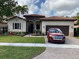 576 Se 35th Ter, Homestead, Fl 33033 in Homestead, FL