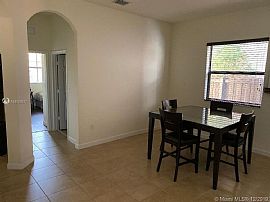 576 Se 35th Ter, Homestead, Fl 33033 in Homestead, FL (Photo 7 of 12)