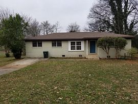 1705 Hampton Rd Nw, Huntsville, Al 35816 in Huntsville, AL