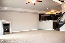 459 S Taft Ave, Iowa City, Ia 52245 3 Br, 3 Ba $1,200/mo. in Iowa City, IA (Photo 2 of 2)