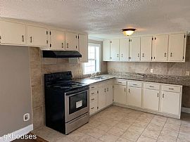 931 2nd Ave Sw, Alabaster, Al 35007 in Alabaster, AL (Photo 6 of 6)