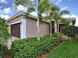 11627 Meadowrun Cir, Fort Myers in Miromar Lakes, FL