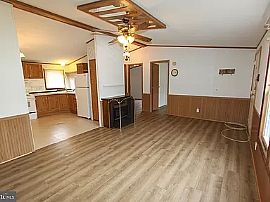 931 Jefferson Ave, Charles Town, Wv 25414 in Charles Town, WV (Photo 3 of 5)