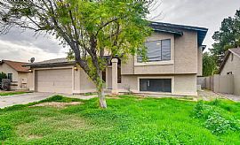 1040 N Palm St, Gilbert, Az 85234 in Gilbert, AZ