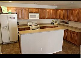 3 Bedroom  in Mesa, AZ (Photo 2 of 12)