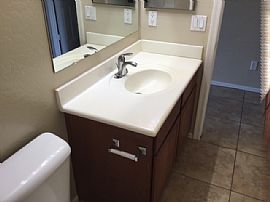 Beautiful Single Family Home For Rent in Phoenix, AZ (Photo 10 of 12)