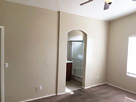 Beautiful Single Family Home For Rent in Phoenix, AZ (Photo 6 of 12)