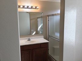 Beautiful Single Family Home For Rent in Phoenix, AZ (Photo 7 of 12)