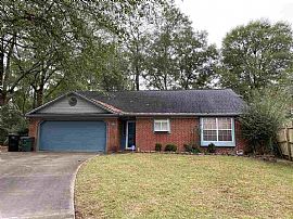 3 Bedroom, 2 Full Bath House with 2-Car Garage in Tallahassee, FL