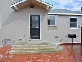 423 N Glenwood Pl, Burbank in Burbank, CA (Photo 4 of 5)