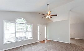 10617 Pecan Ln, Jonesboro, Ga 30238 Rend $700 and Dep $700 in Jonesboro, GA (Photo 2 of 4)