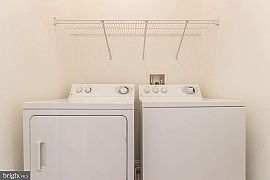 Townhouse For Rent in Woodbridge, VA (Photo 8 of 12)