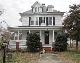 24221 Mary St, Parksley, Va 23421 Rent $600 and Dep $600 in Parksley, VA