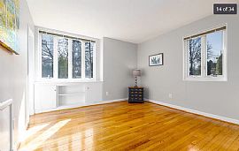 Stunning Mid Century Modern in Turnkey Condition in Washington, DC (Photo 6 of 7)