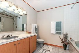 On a Quiet Green Trails Cul-De-Sac in Lisle, IL (Photo 7 of 7)