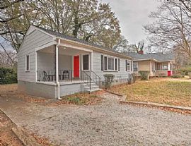1328 Lyle Ave, East Point, Ga 30344 For $700/m Deposit $700 in East Point, GA