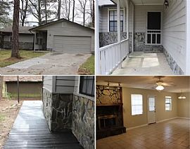 6597 Demere Dr, Morrow, Ga 30260 For $800/m Deposit $800 in Morrow, GA (Photo 4 of 4)