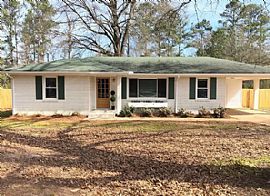 5173 Hiram Lithia Springs Rd, Powder Springs, Ga 30127 For $850 in Powder Springs, GA