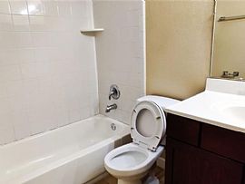 A Beautiful Townhouse in a Cul-De-Sak Street in College Park a  in Orlando, FL (Photo 6 of 6)