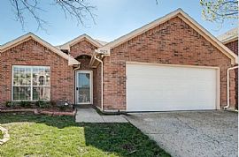 5923 Woodoak Dr, Dallas, Tx 75249 950/m Deposit $900 in Dallas, TX (Photo 2 of 7)