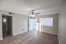 3bed, 2bath in Tempe, AZ (Photo 2 of 8)